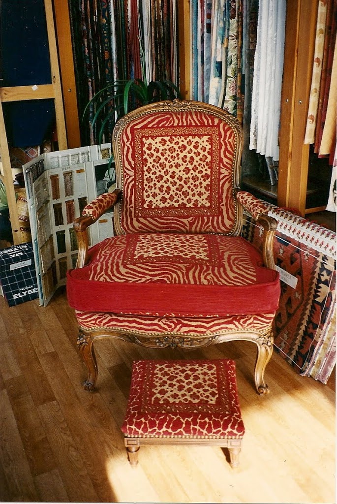 Fauteuil et repose pieds « Louis XV »